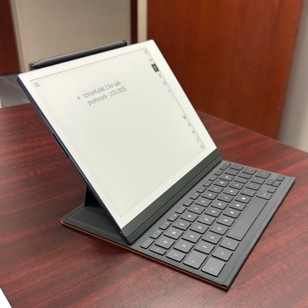 Remarkable 2 with folio keyboard